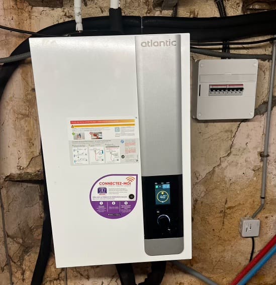 air-eau Clim réversible fixée, et, pompe à chaleur installée